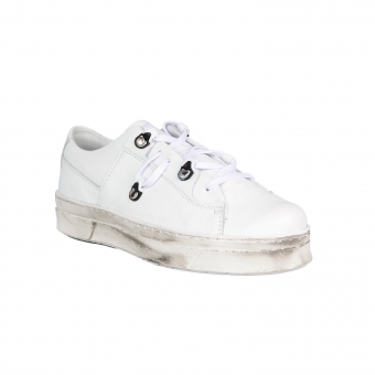 Дамски спортни обувки от естествена кожа в бял цвят