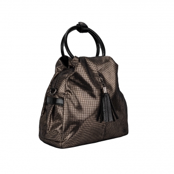 Дамска ежедневна чанта- раница с едно отделение, един вътрешен джоб и три външни джоба