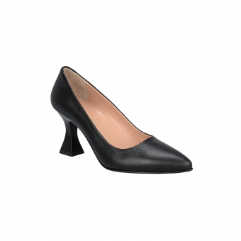 Дамски елегантни обувки от естествена кожа в черен цвят,на модерен ток-тип пачи крак