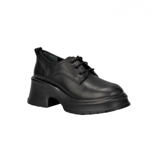 Дамски ежедневни обувки от естествена кожа в черен цвят.