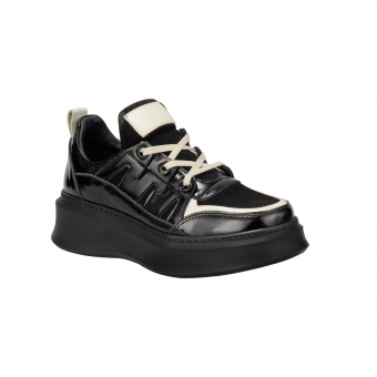 Дамски спортни обувки от естествен лак и естествен велур в черен цвят