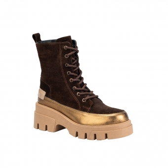 Дамски ежедневни боти от естествен велур в кафяв цвят.