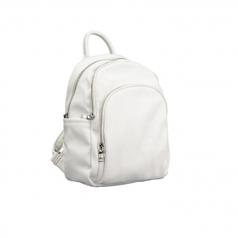 Дамска раница от еко кожа в бял цвят,с изчистен дизайн.